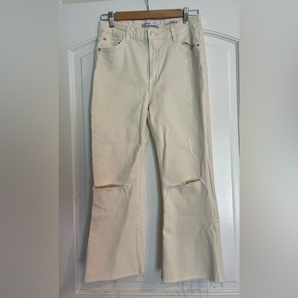 BESHKA Women's Cream Distressed Knee High Rise Flare Jeans